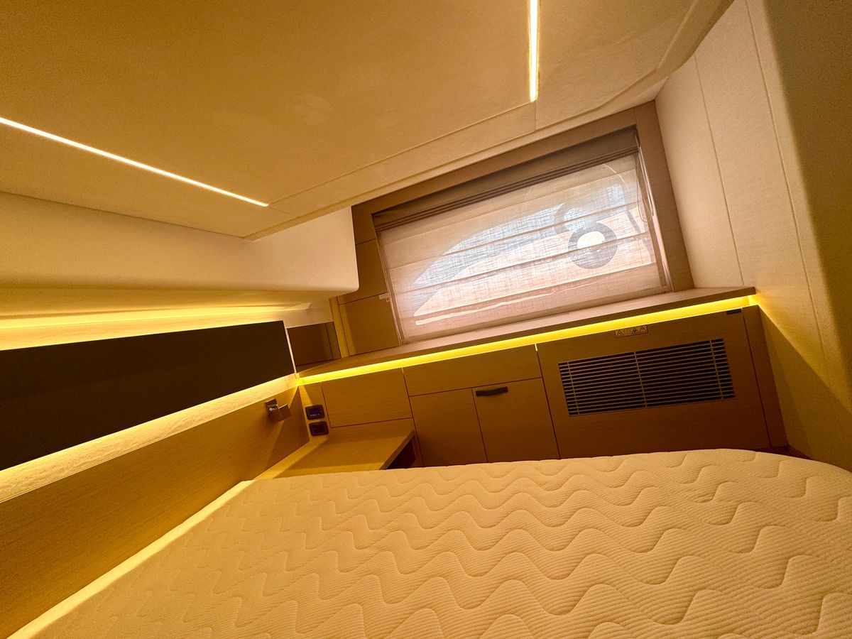 2024 Prestige 42 