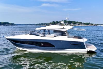 Yacht