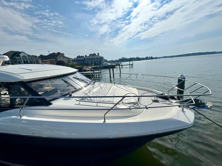 Mighty Mic Yacht Photos Pics Bow Rail w/ Fender Holders