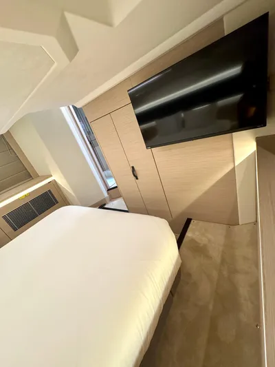 Mighty Mic Yacht Photos Pics Master StateRoom - Audio / Visual