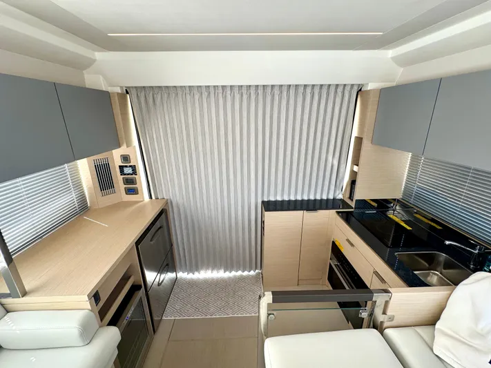 Mighty Mic Yacht Photos Pics Galley w/ Blinds Closed