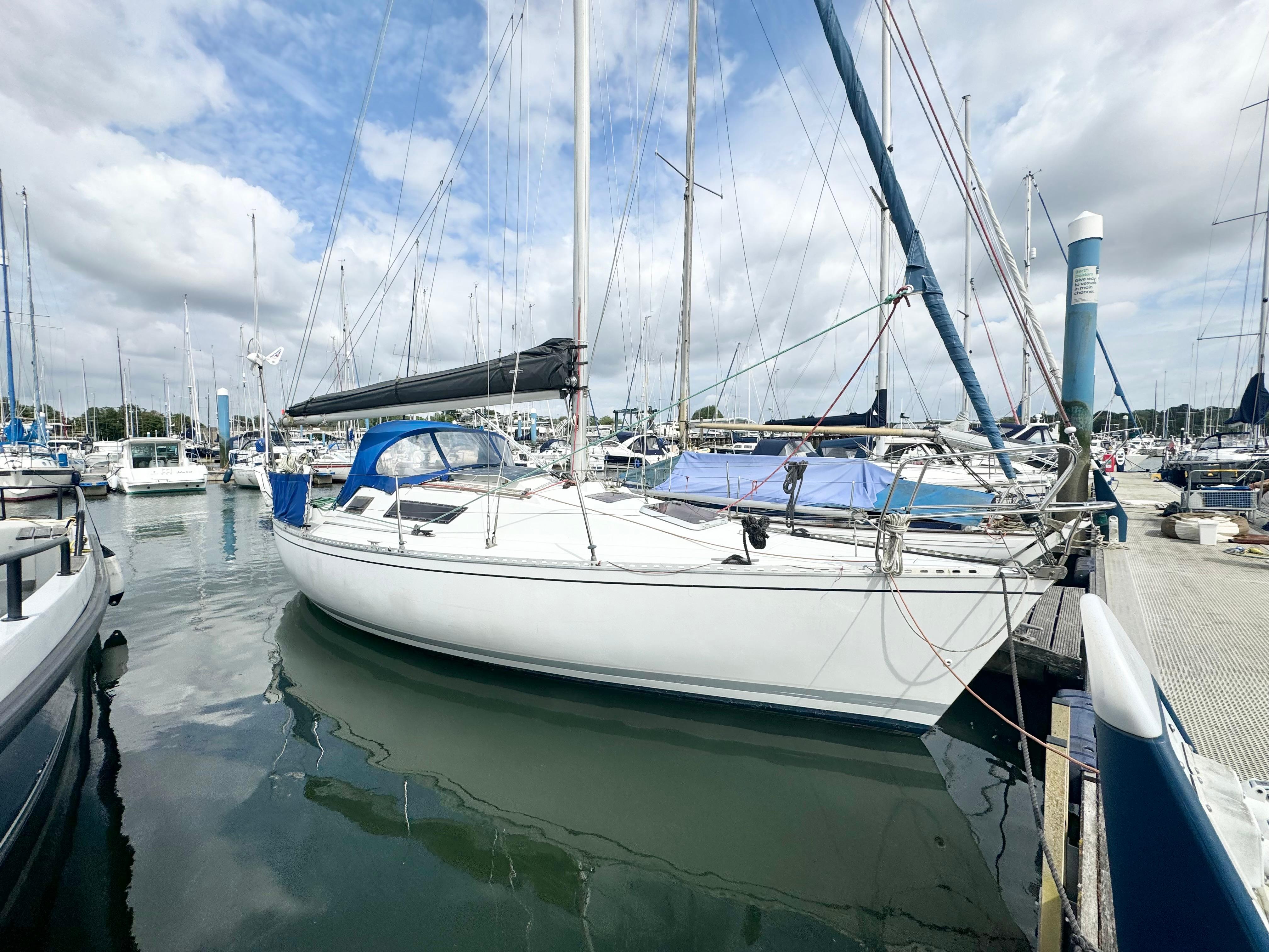 Occasion 1986 Beneteau First 29 - Hampshire | YachtFocus