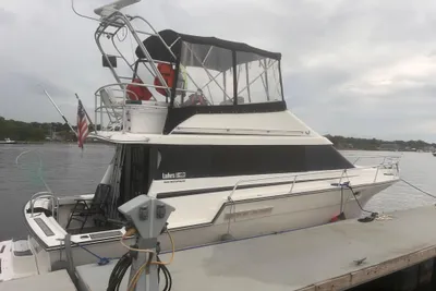 Luhrs 3400 Motor Yacht