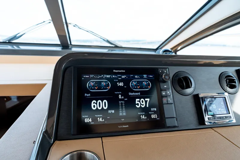  Yacht Photos Pics Dashboard of 2016 Sea Ray Sundancer 400 with Raymarine display showing RPM.