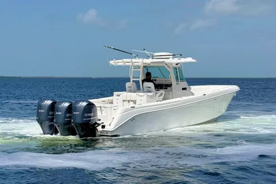 Everglades 350 Center Console