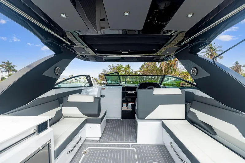 Froo Yacht Photos Pics 