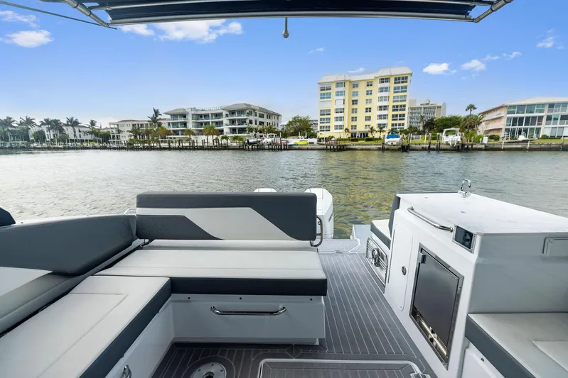 Froo Yacht Photos Pics 