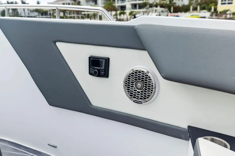 Froo Yacht Photos Pics 