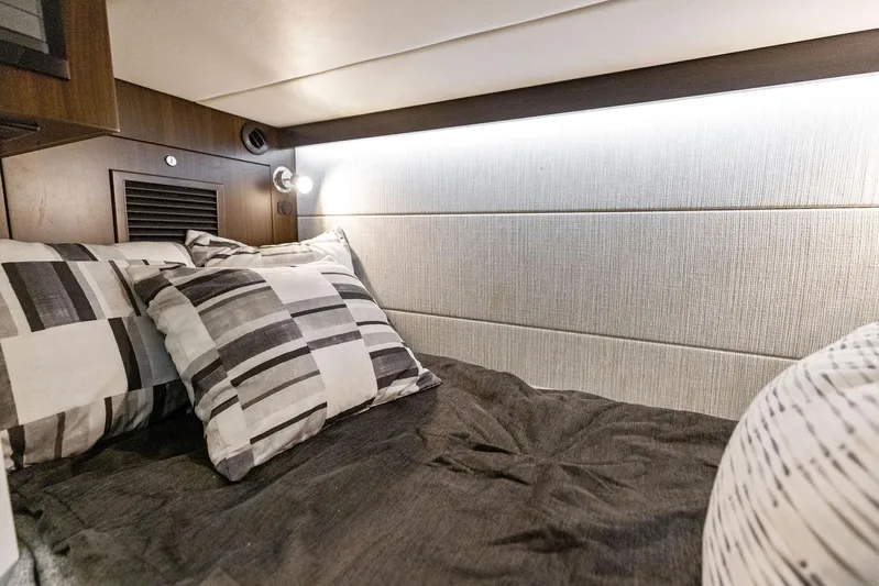 Froo Yacht Photos Pics 