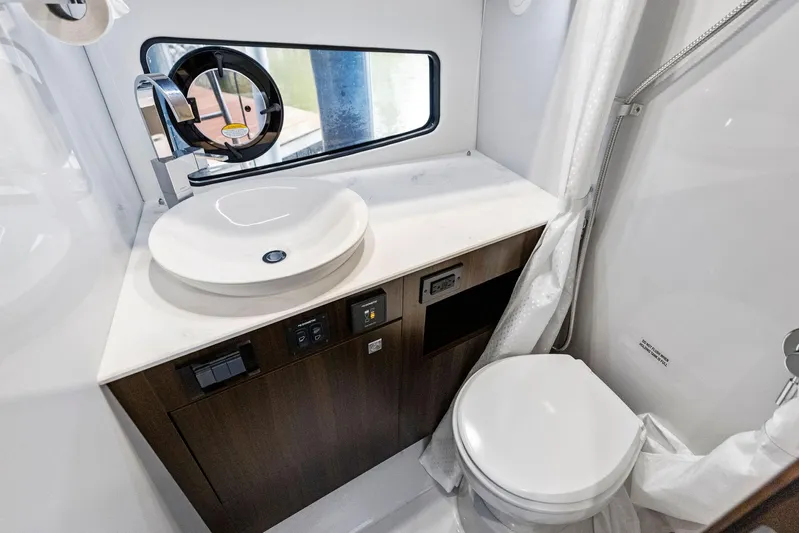 Froo Yacht Photos Pics 