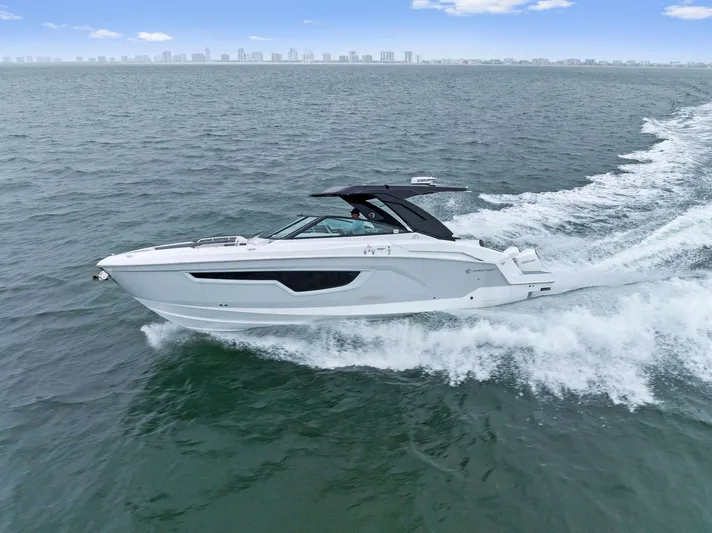 Froo Yacht Photos Pics 