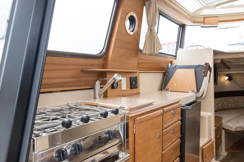  Yacht Photos Pics Manufacturer Provided Image