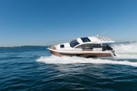 2018 Sealine C330