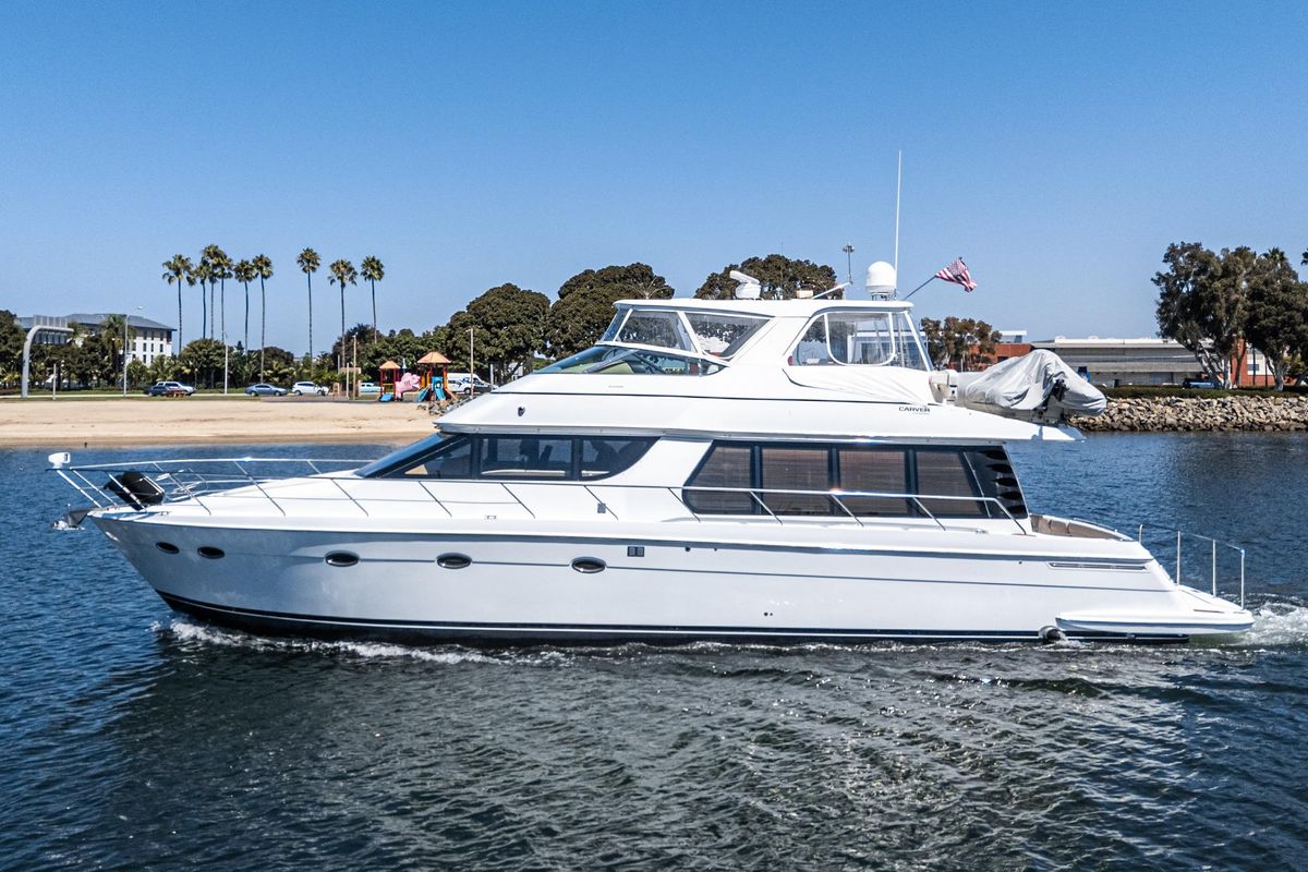 2003 Carver 59 