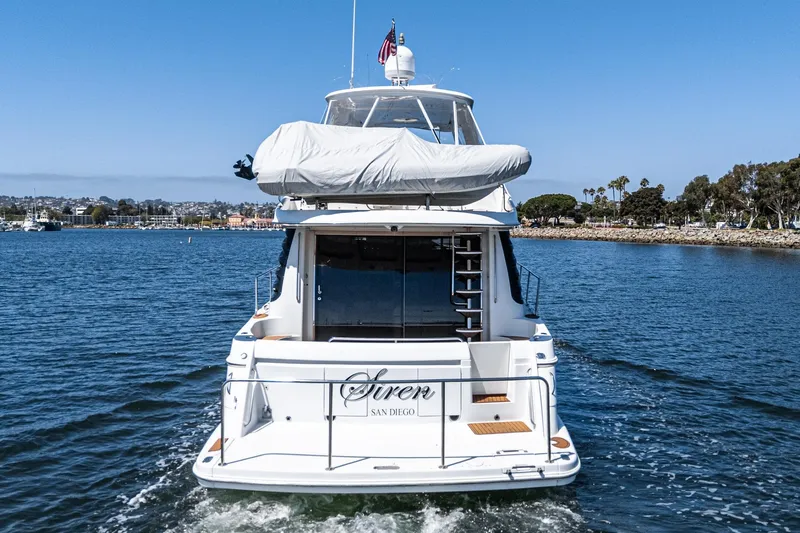  Yacht Photos Pics 2003 Carver 570 Voyager Pilothouse yacht cruising in San Diego waters.