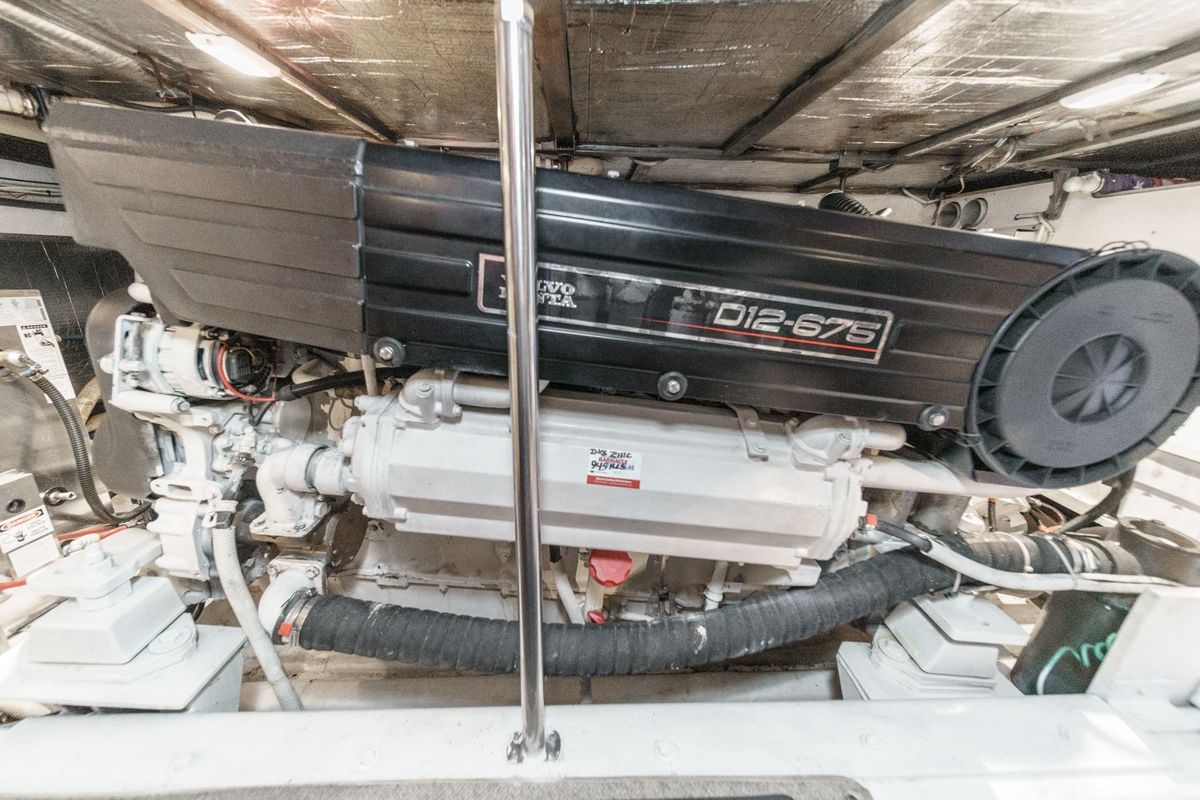 2003 Carver 59 