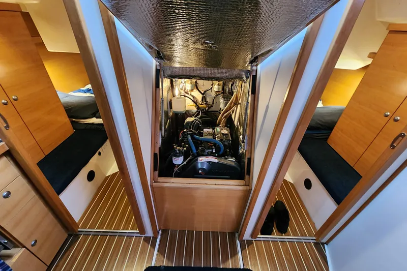 Danza Yacht Photos Pics Engine room of 2007 Hanse 400e sailboat, showcasing interior layout and design.