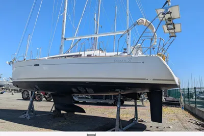 2012 Beneteau Oceanis 37