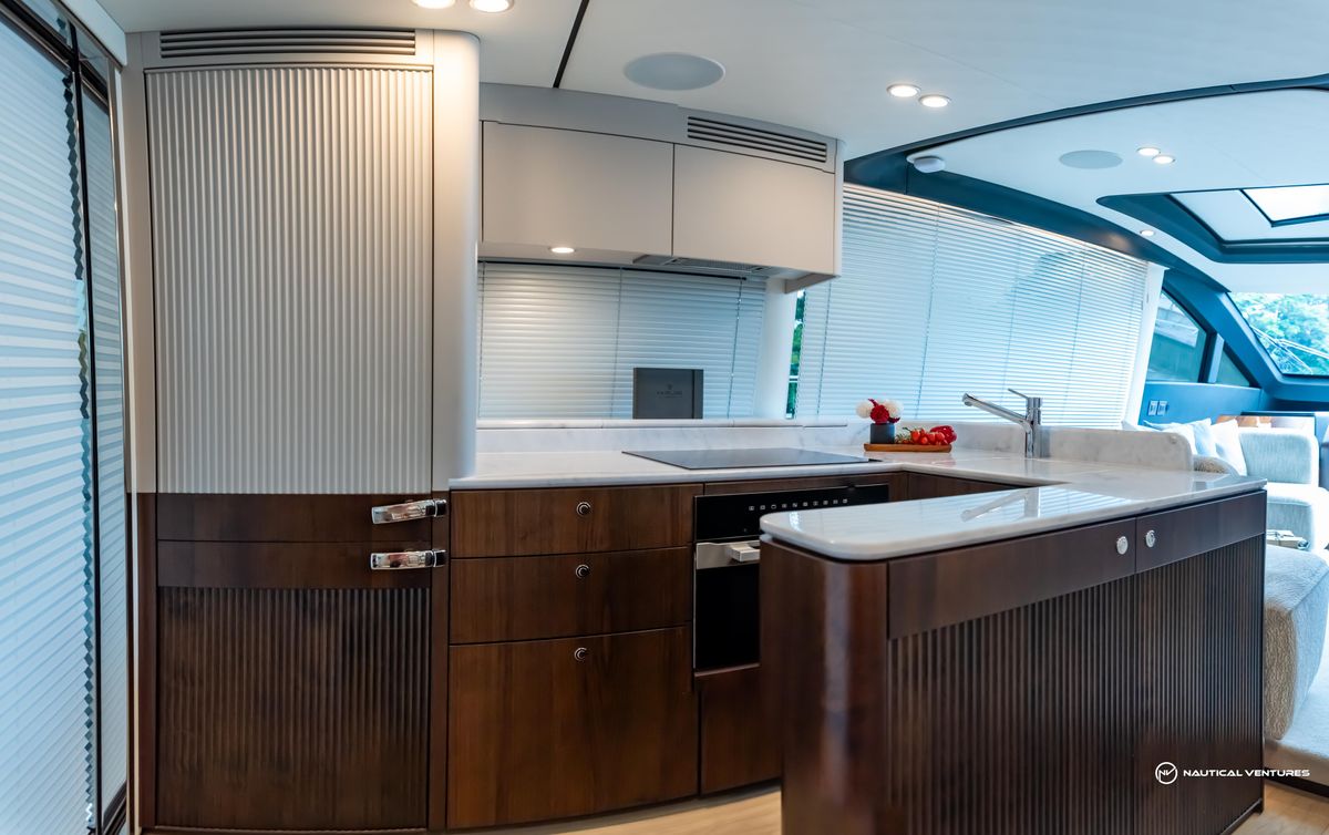 2023 Fairline 65 