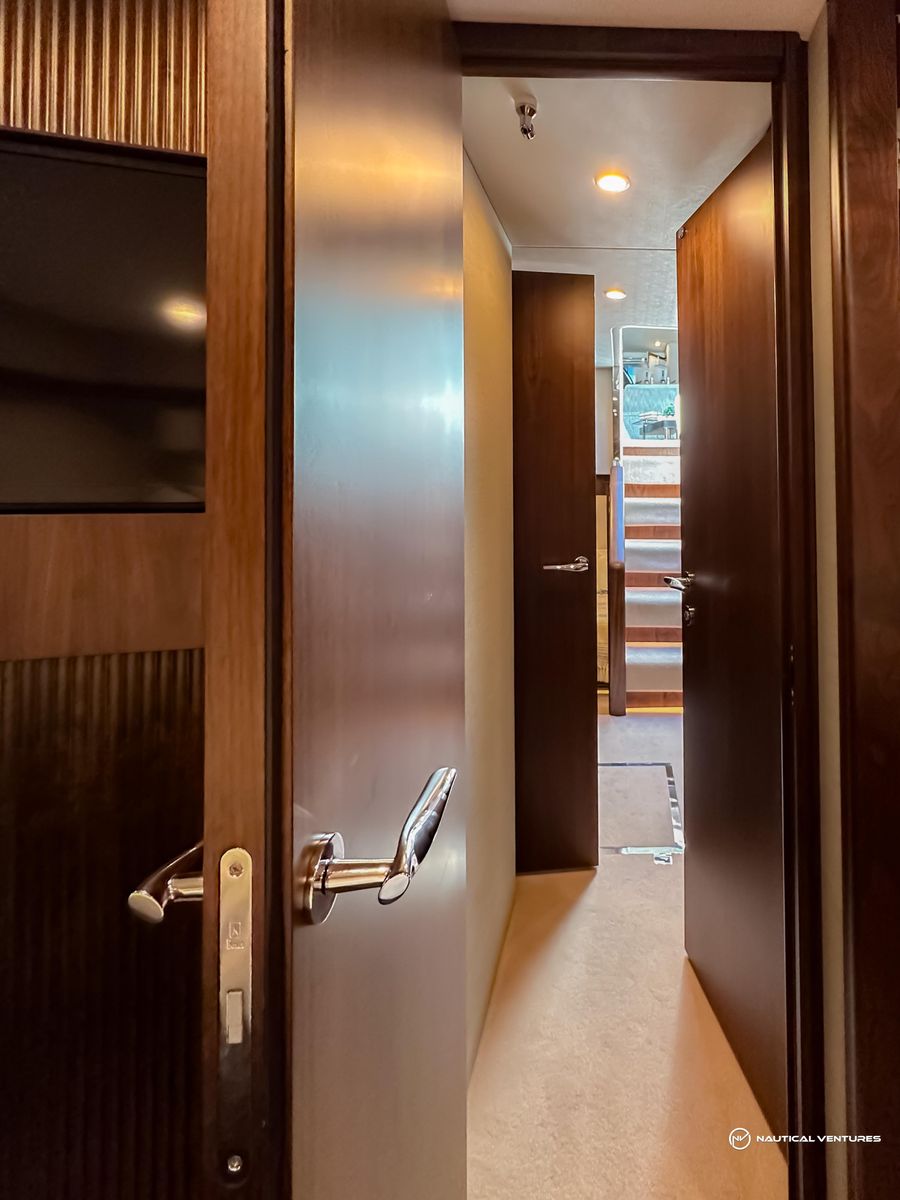 2023 Fairline 65 
