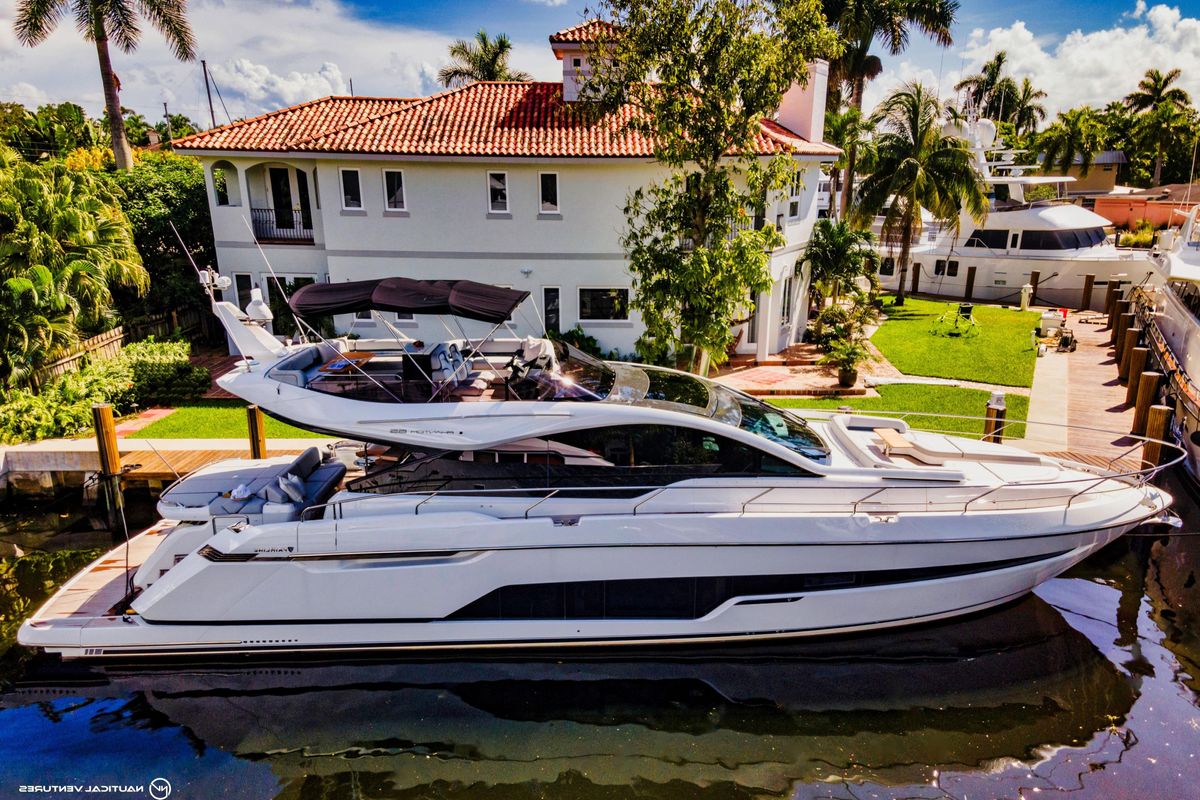 2023 Fairline 65 