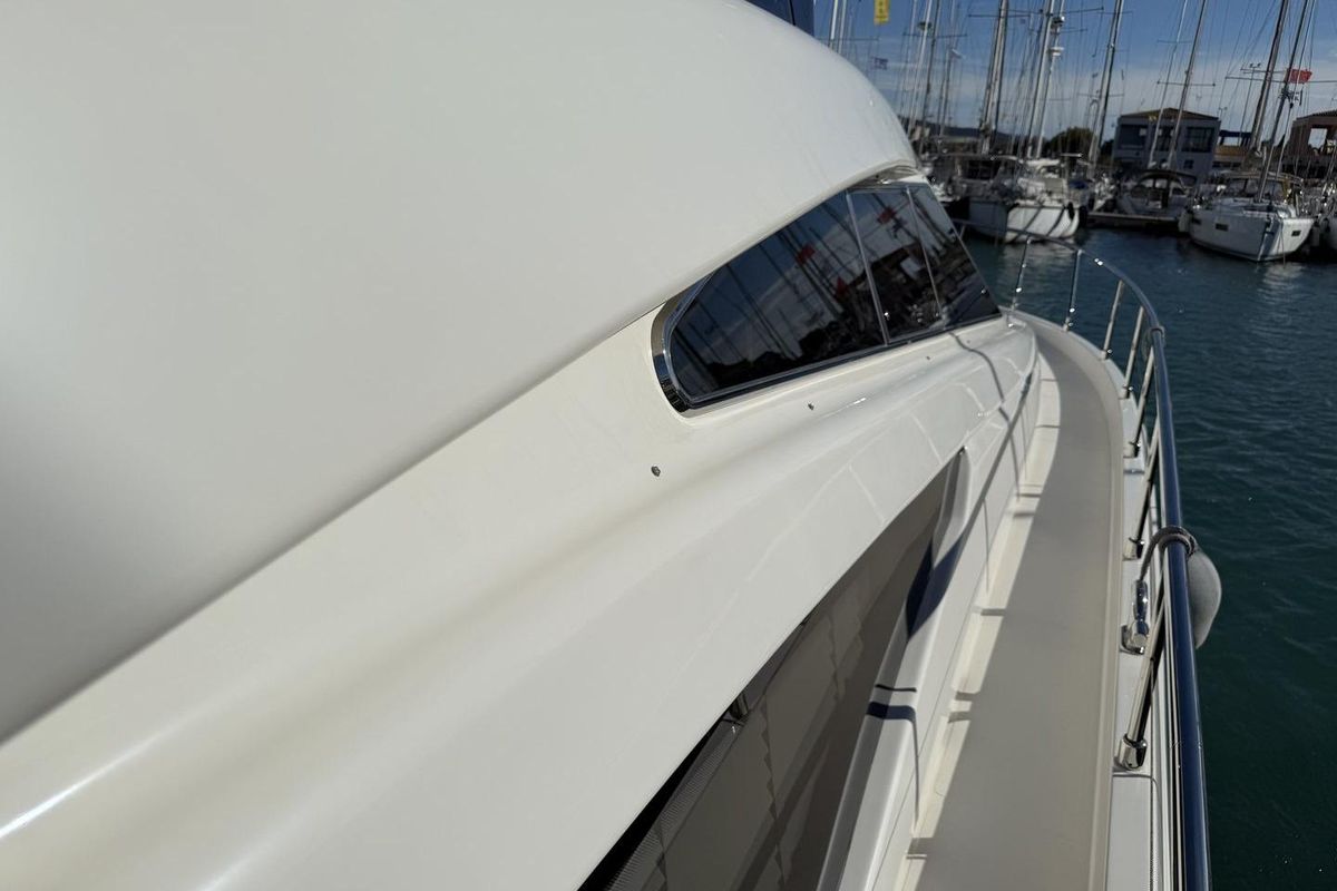 2006 Ferretti Yachts 53 