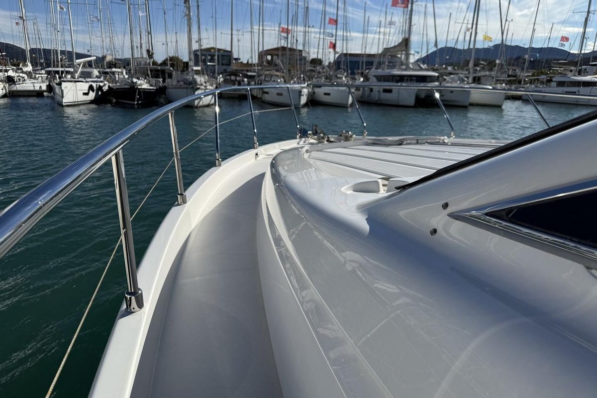 2006 Ferretti Yachts 53 