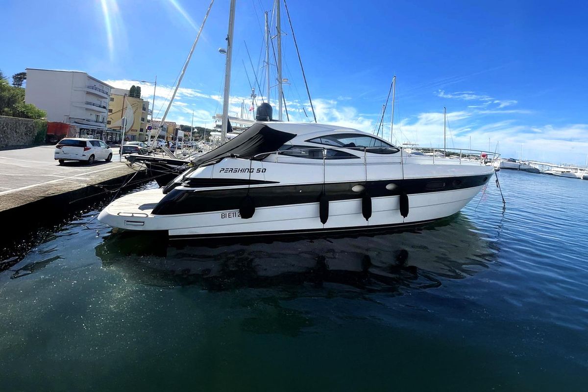2004 Pershing 49 