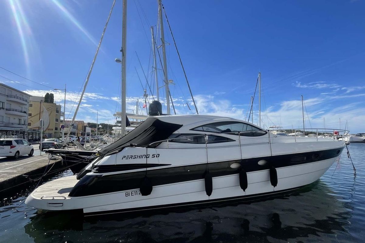 2004 Pershing 49 