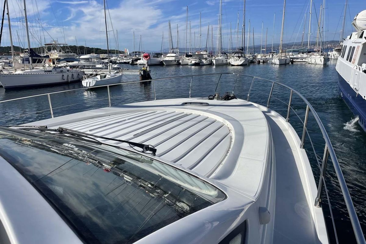 2004 Pershing 49 
