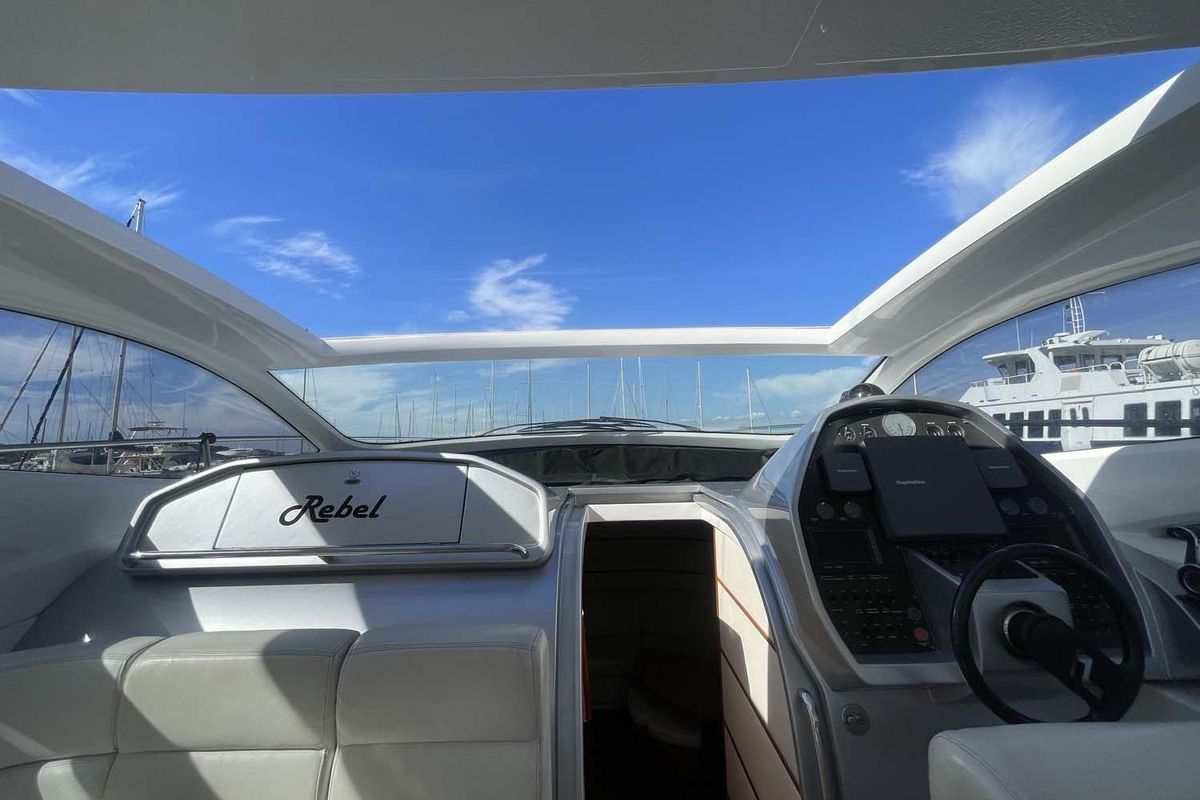 2004 Pershing 49 