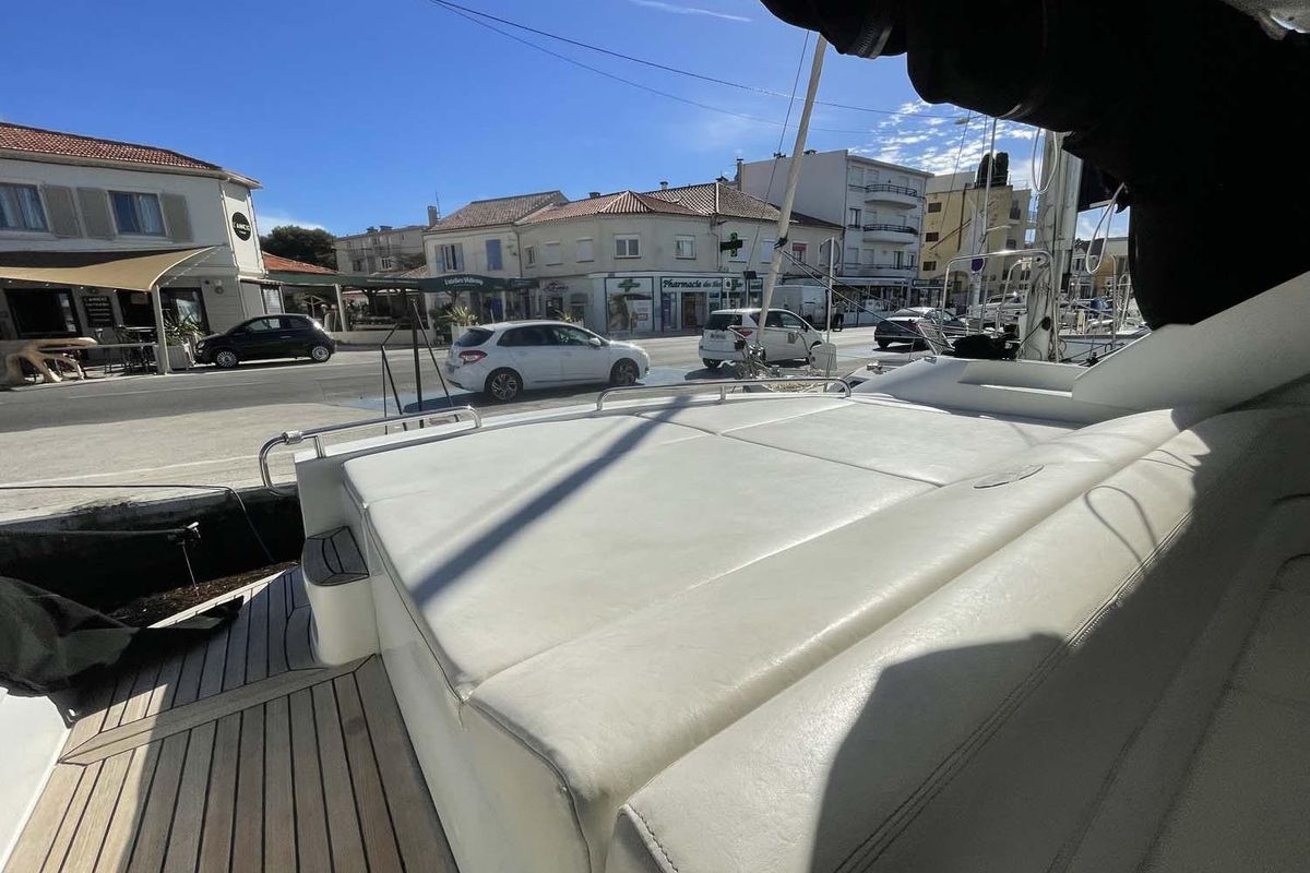 2004 Pershing 49 