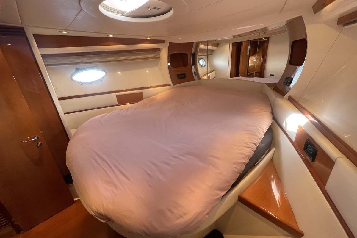 2004 Pershing 49 