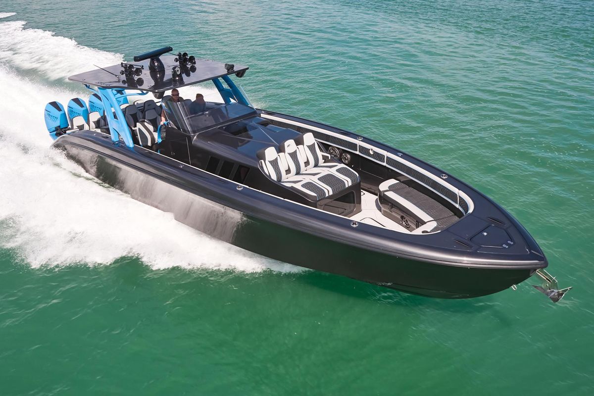 2023 Midnight Express 43 