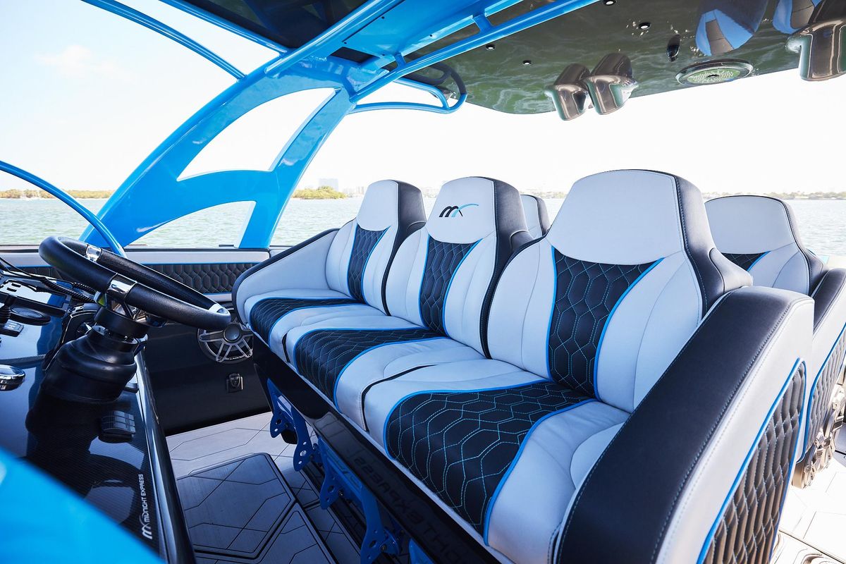 2023 Midnight Express 43 