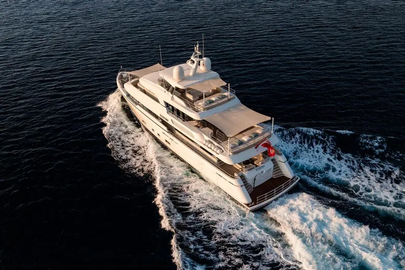 Kokoro Yacht Photos Pics Luxurious 2020 Moonen Martinique YN1 yacht cruising on open sea.