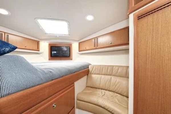 Fire Cracker Yacht Photos Pics Cabo 35 Fire Cracker - Berth