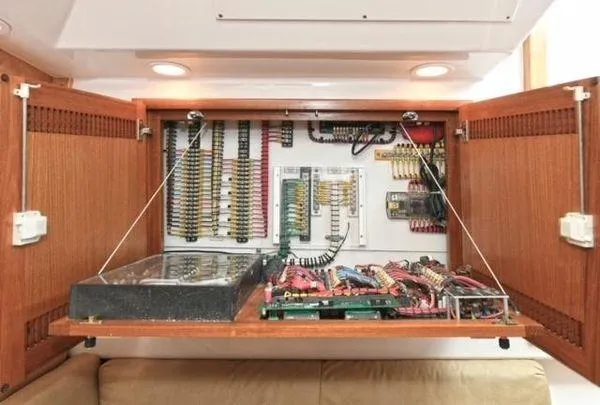 Fire Cracker Yacht Photos Pics Cabo 35 Fire Cracker - Panel