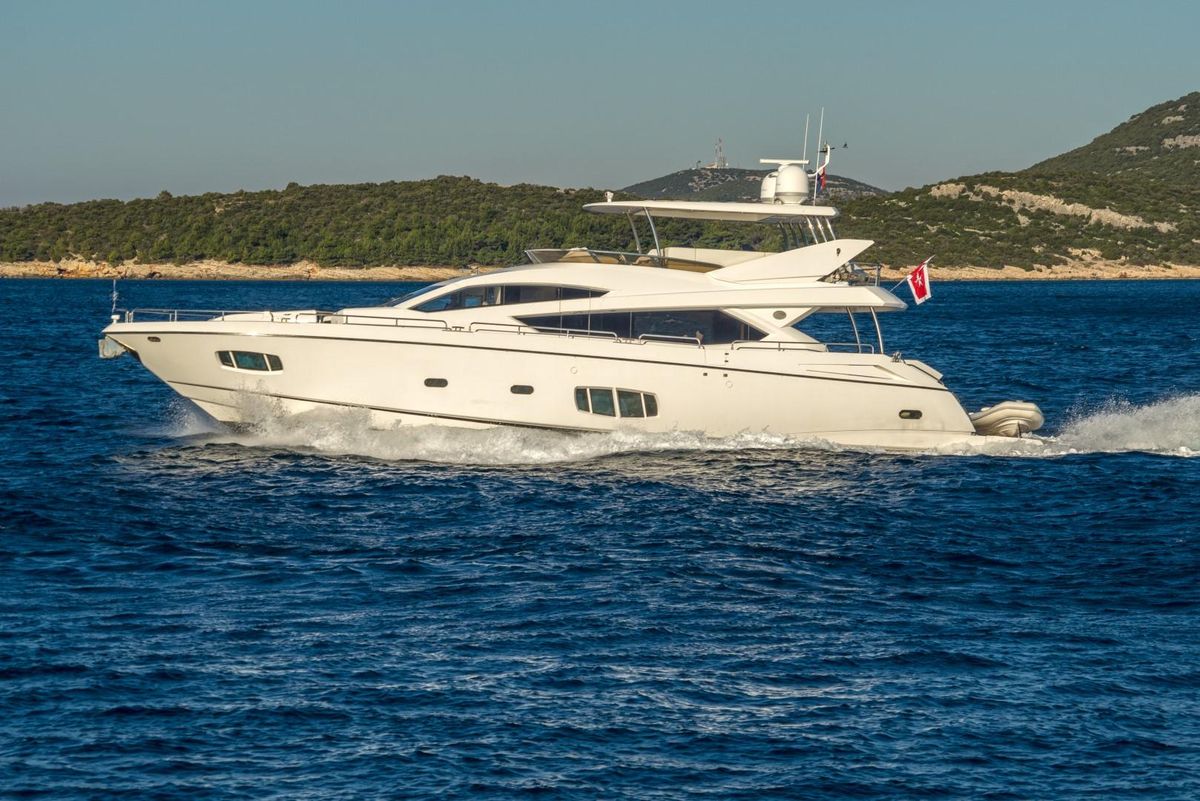2011 Sunseeker 80 
