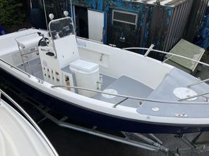 2005 Atlantis 20 Fisherman
