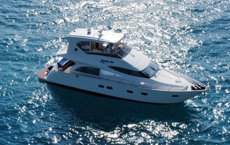 Yasmine Ann Yacht Photos Pics 