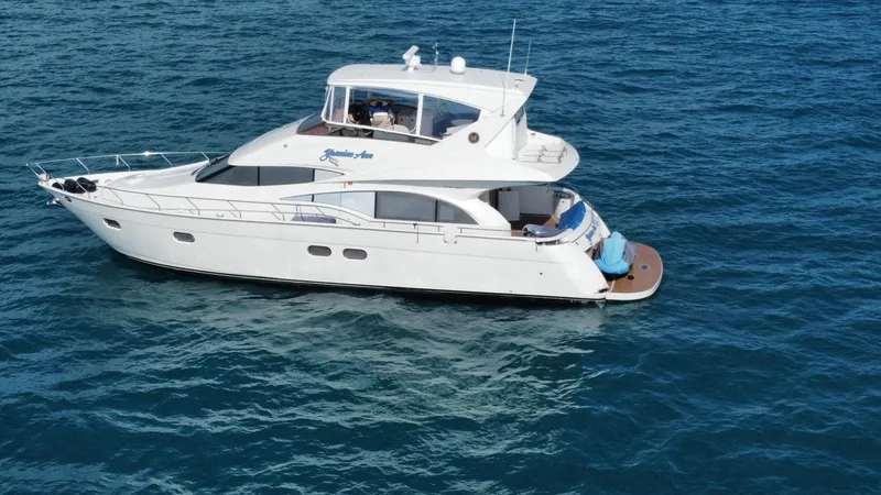 Yasmine Ann Yacht Photos Pics 