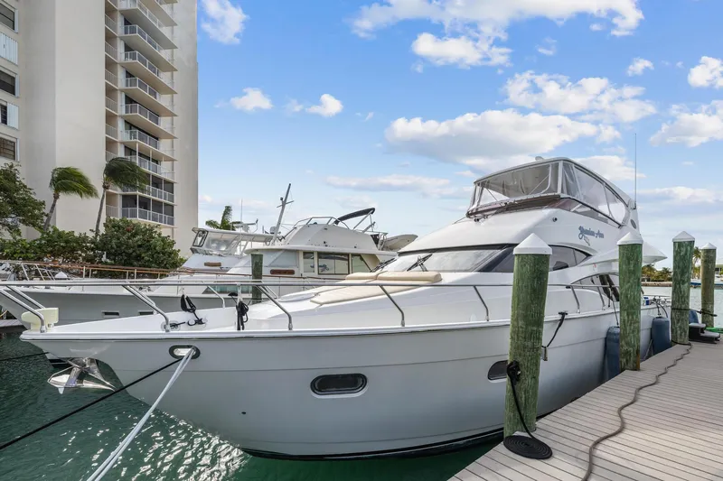 Yasmine Ann Yacht Photos Pics 