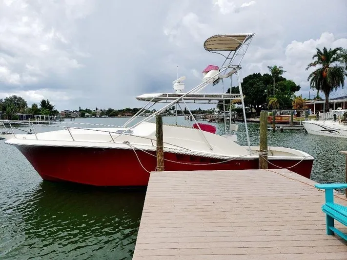 Hakuna Matata Yacht Photos Pics Hakuna Matata - A Striking Presence Ready to Conquer Bluewater