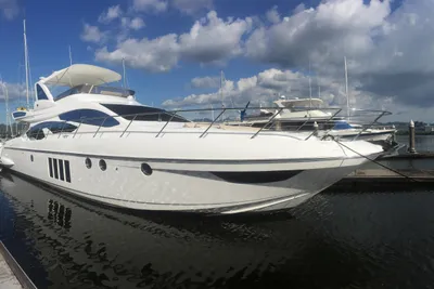 Azimut 64