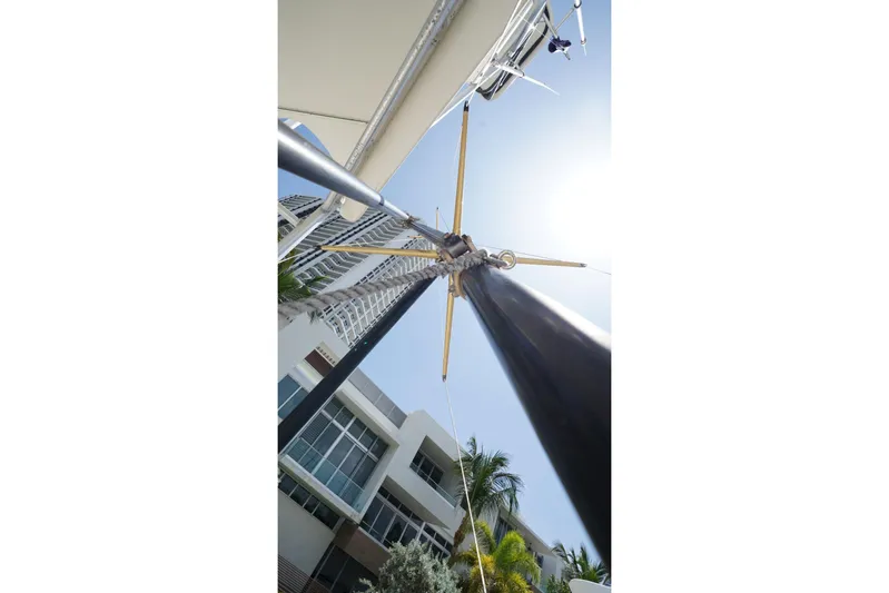 Relentless Yacht Photos Pics Looking up at the mast of a 1993 Tiara Yachts 4300 Convertible.