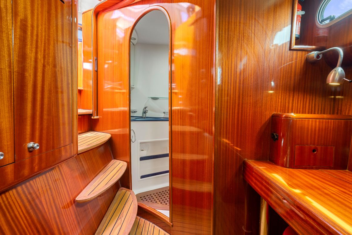 2001 Catana 62 