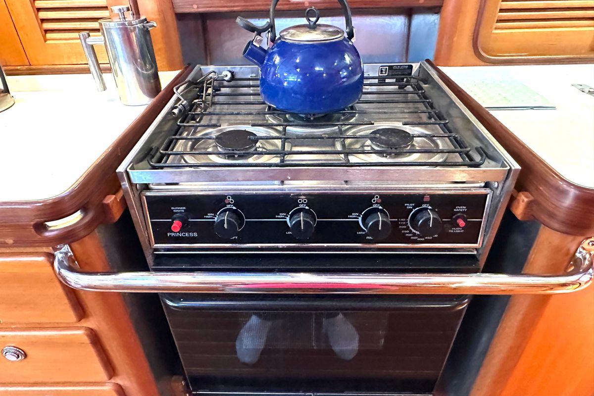 2006 Passport 47 