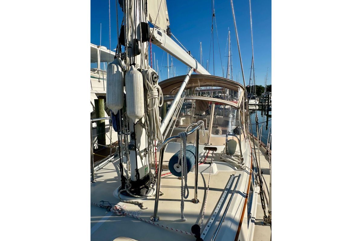 2006 Passport 47 