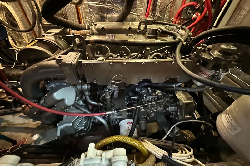 Eos Yacht Photos Pics Engine compartment of a 2006 Passport 470, showcasing detailed mechanical components.